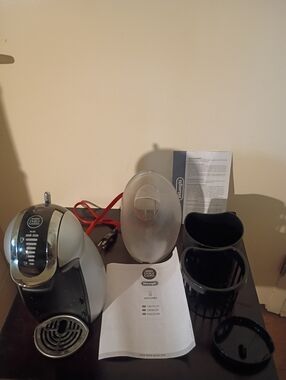 DeLonghi Nescafe Dolce Gusto EDG466S Plus Genio 2 Coffee Maker w/Box + WORKS